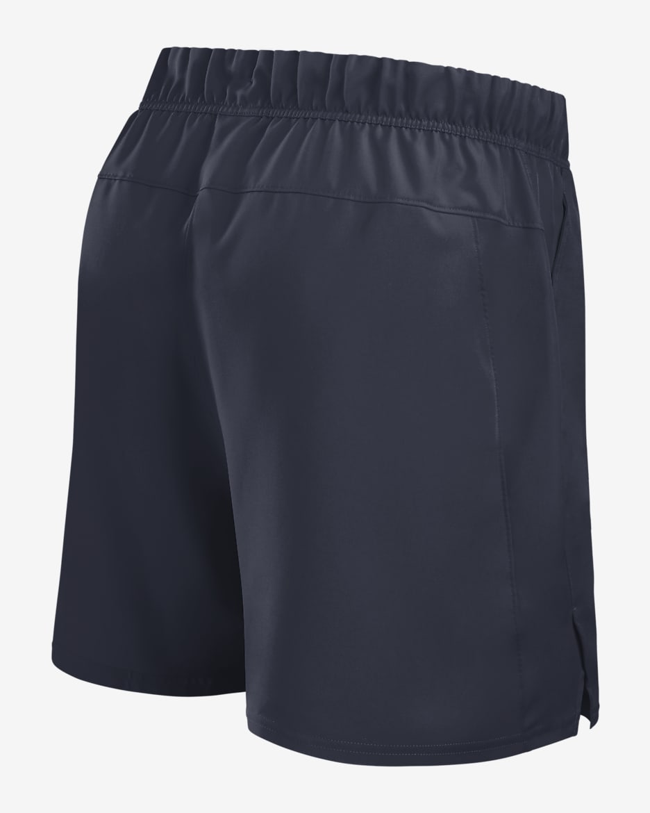 Chicago Bears Blitz Victory Mens Nike Dri FIT NFL Shorts. Nike